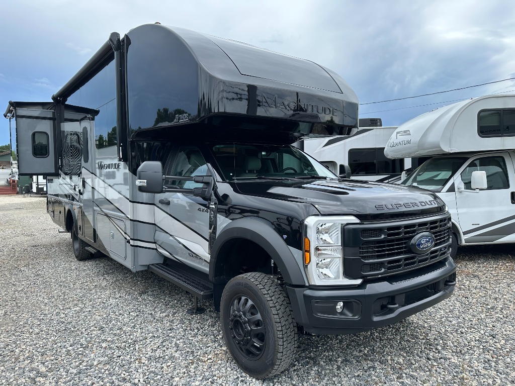 2027 Thor Motor Coach Magnitude X32 in cumming GA