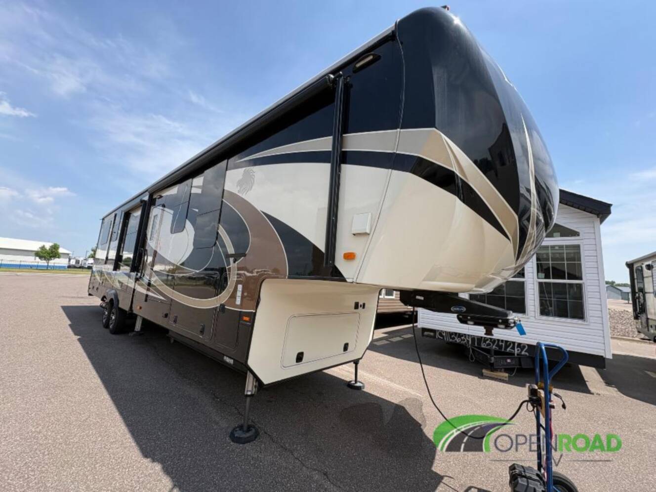 A photo of this 2018 Heartland Landmark 365 Phoenix
