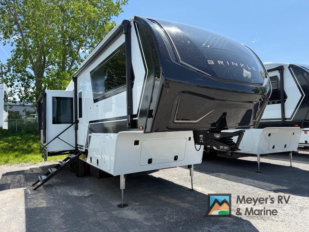 2027 Brinkley Model Z 2700 in farmington NY