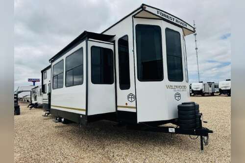 2025 Forest River Rv Wildwood Grand Lodge 42FLDL in slaton TX