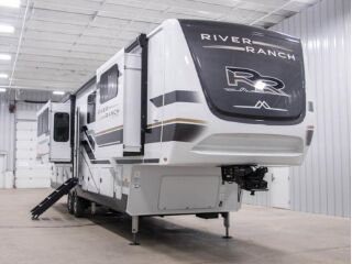 2023 PALOMINO RIVER RANCH 390RL