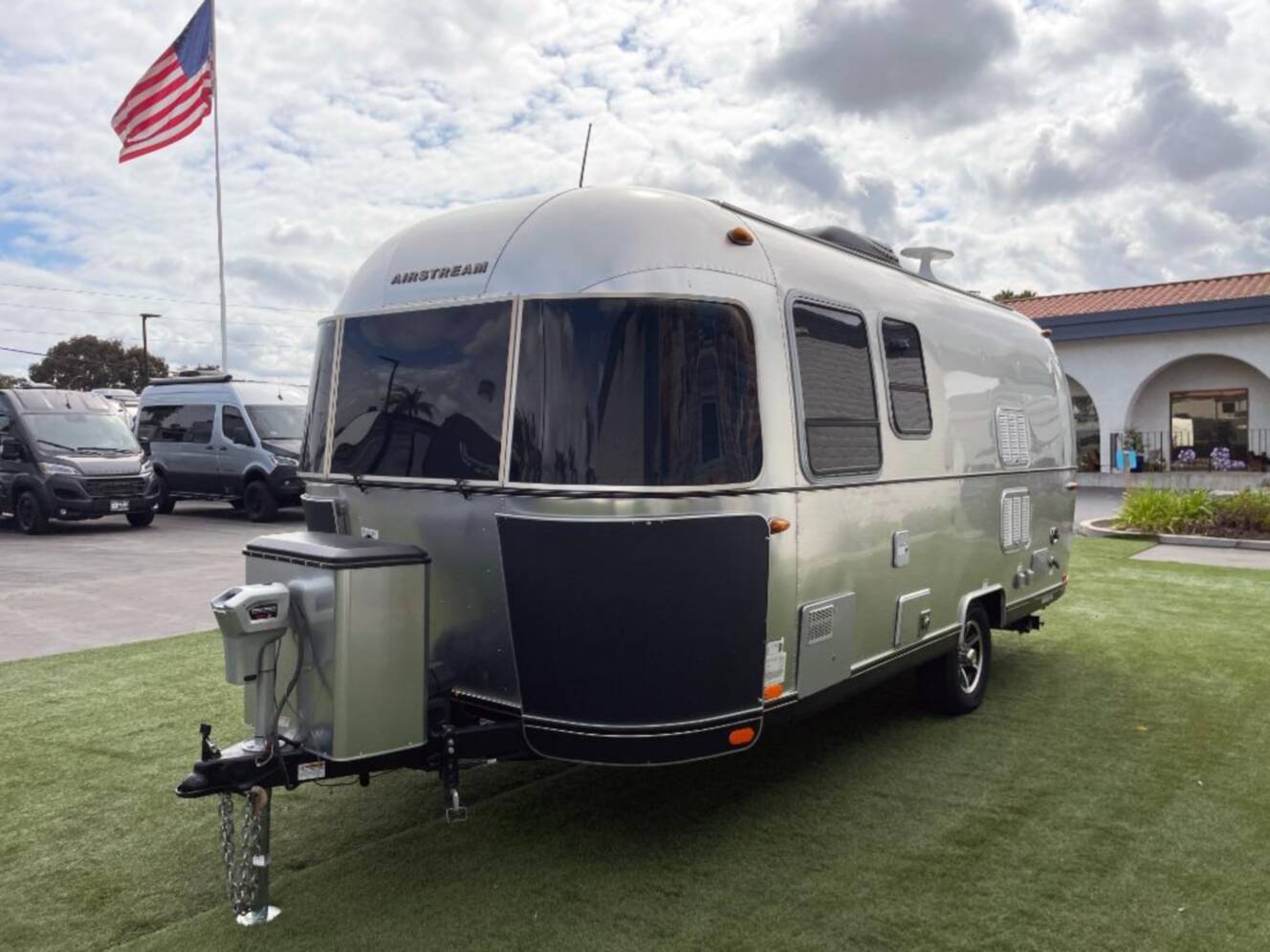 A photo of this 2019 Airstream Bambi SPORT 22