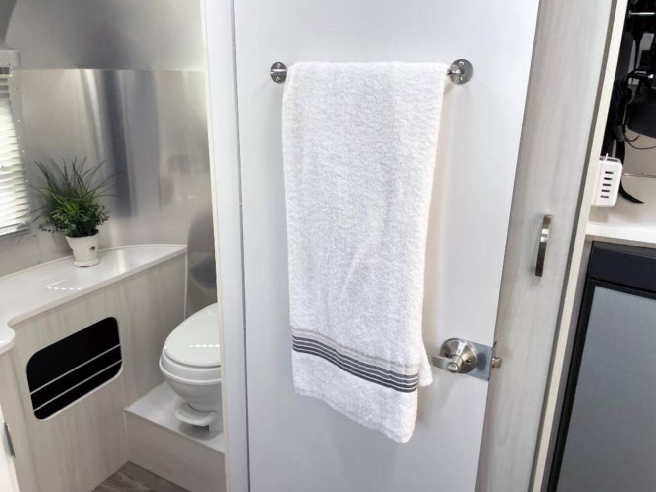 A photo of this 2019 Airstream Bambi SPORT 22