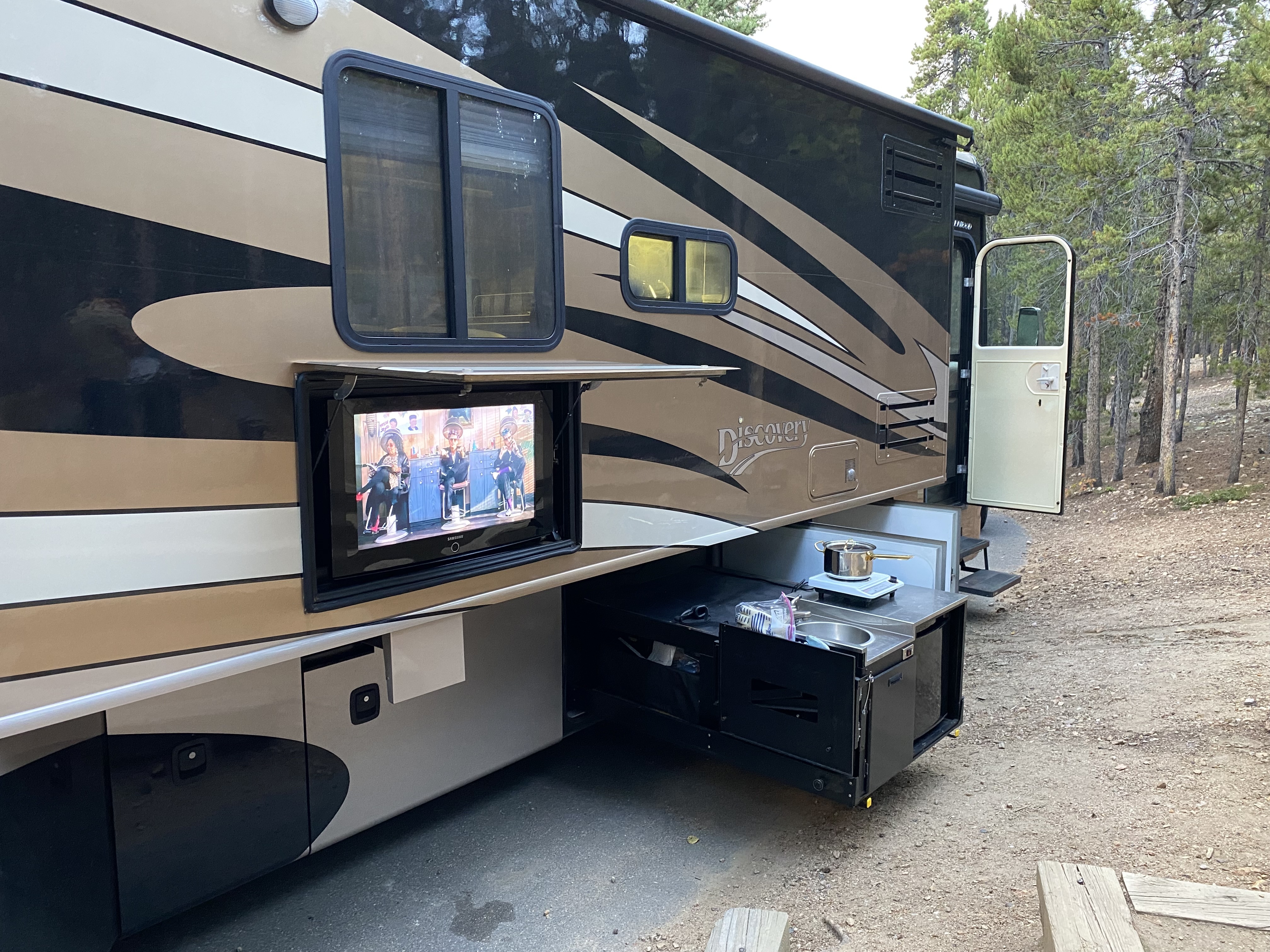 2009 Fleetwood DISCOVERY 40K RV