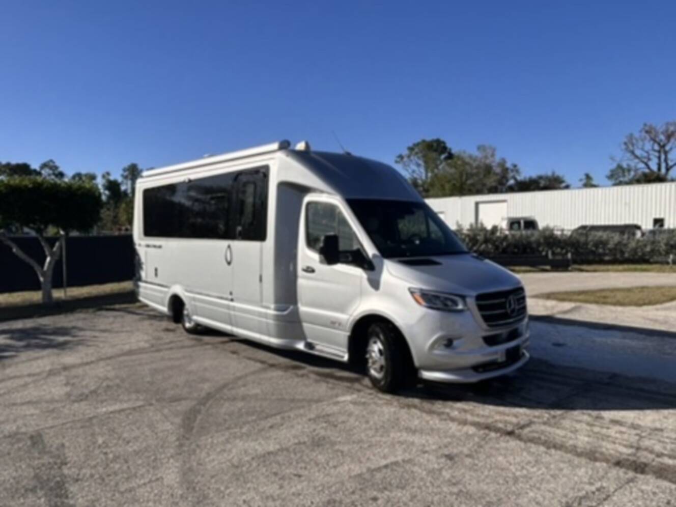 A photo of this 2020 Airstream ATLAS TOMMY BAHAMA