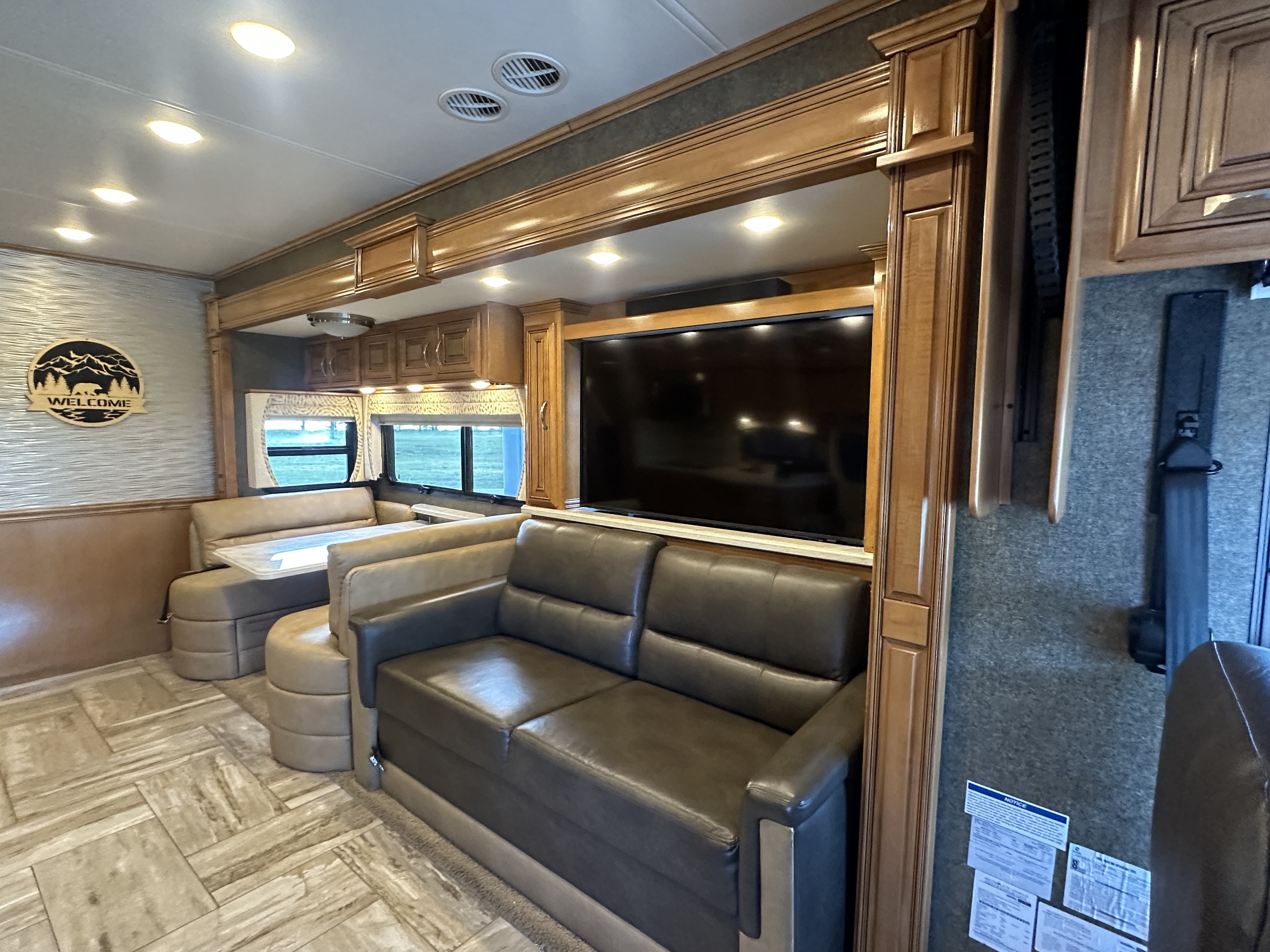 2017 Thor Motor Coach VENETIAN in greenville SC