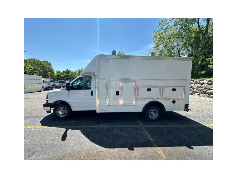 2026 CHEVROLET Express 3500