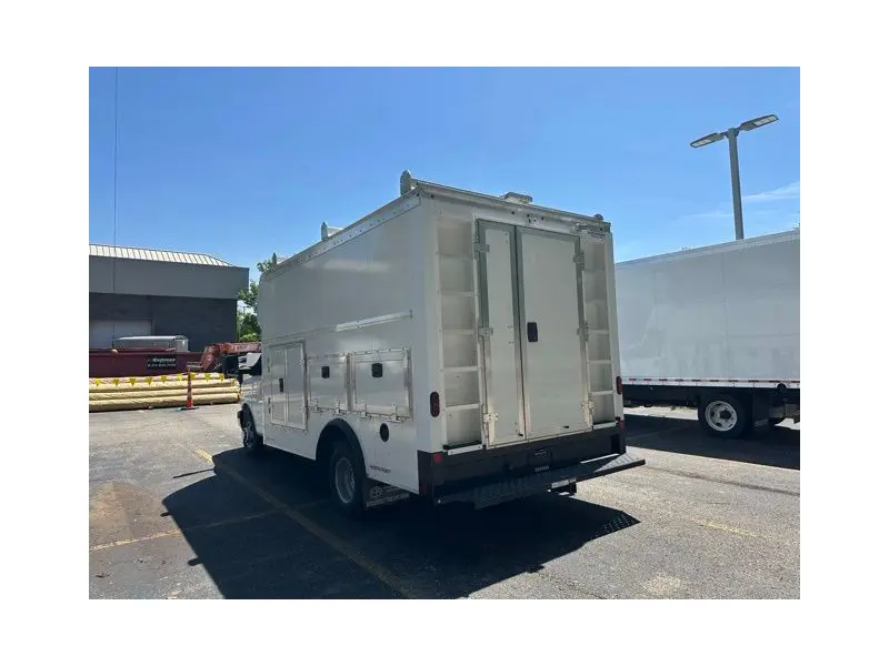 2026 CHEVROLET Express 3500