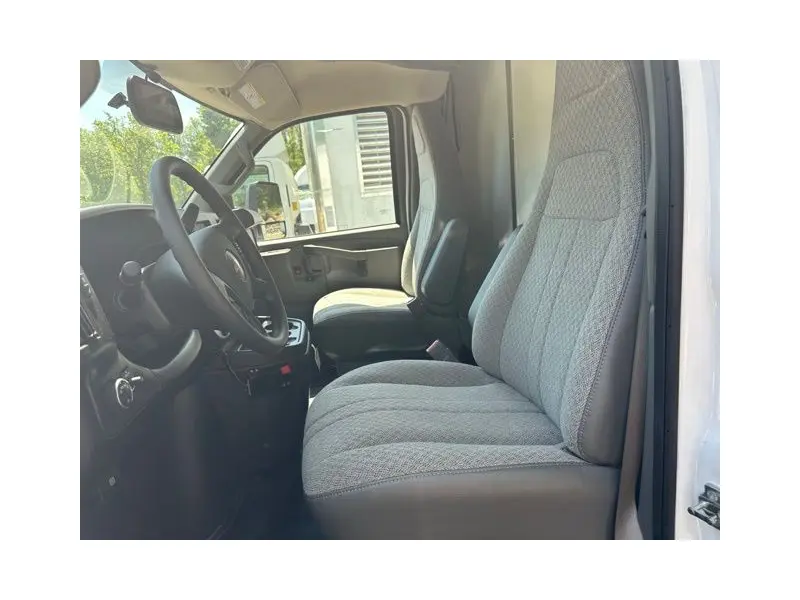 2026 CHEVROLET Express 3500