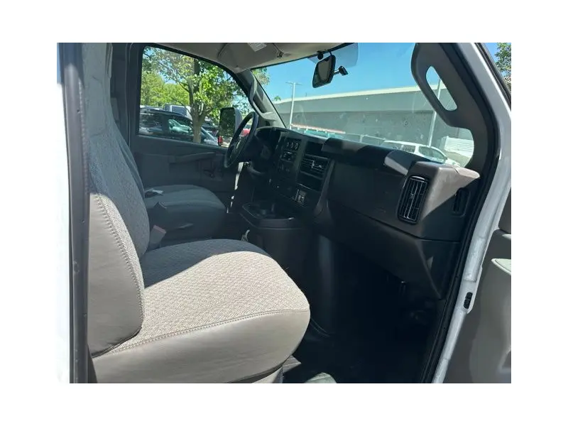 2026 CHEVROLET Express 3500