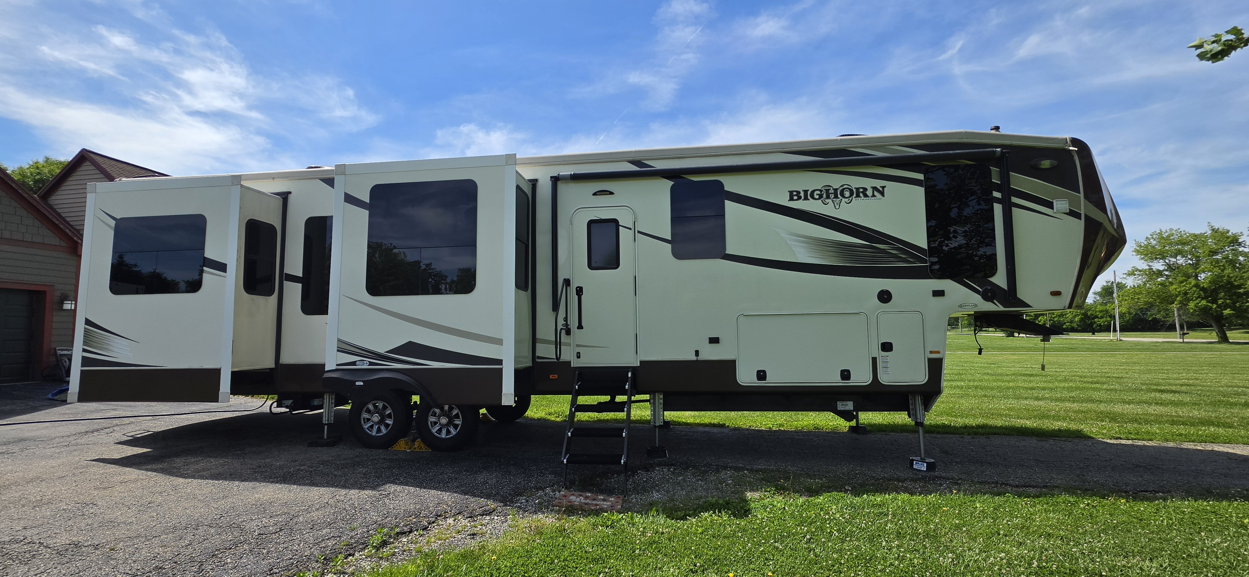 2017 Heartland BIGHORN 3970RD in lebanon OH