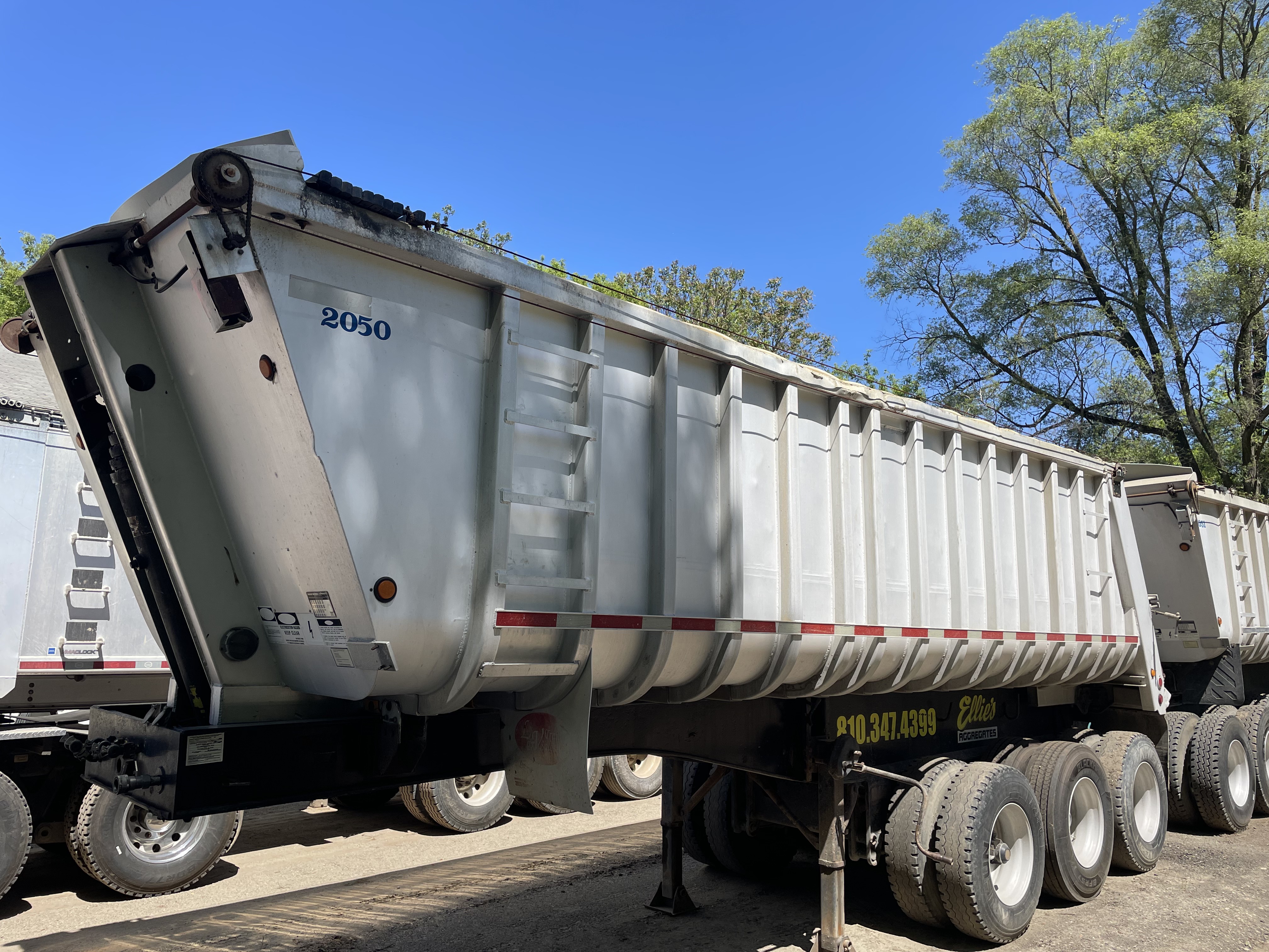 1998 FRUEHAUF Train in Linden, MI