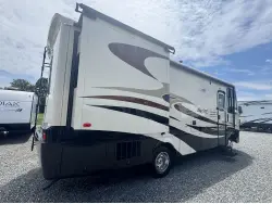 2010 NEWMAR BAY STAR 2702