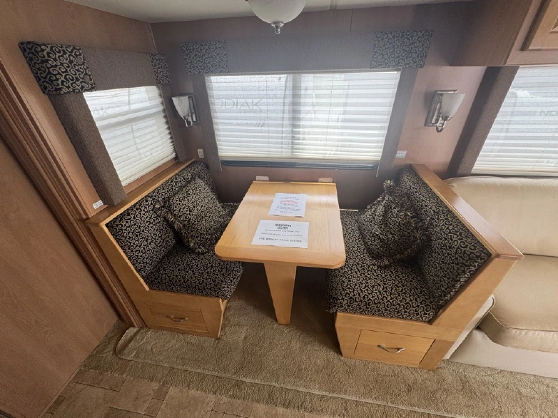 2010 NEWMAR BAY STAR 2702