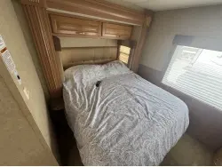 2010 NEWMAR BAY STAR 2702