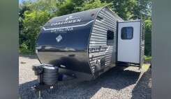 2025 Coachmen CATALINA TRAIL BLAZER 29THS Travel Trailer Toy Hauler RV