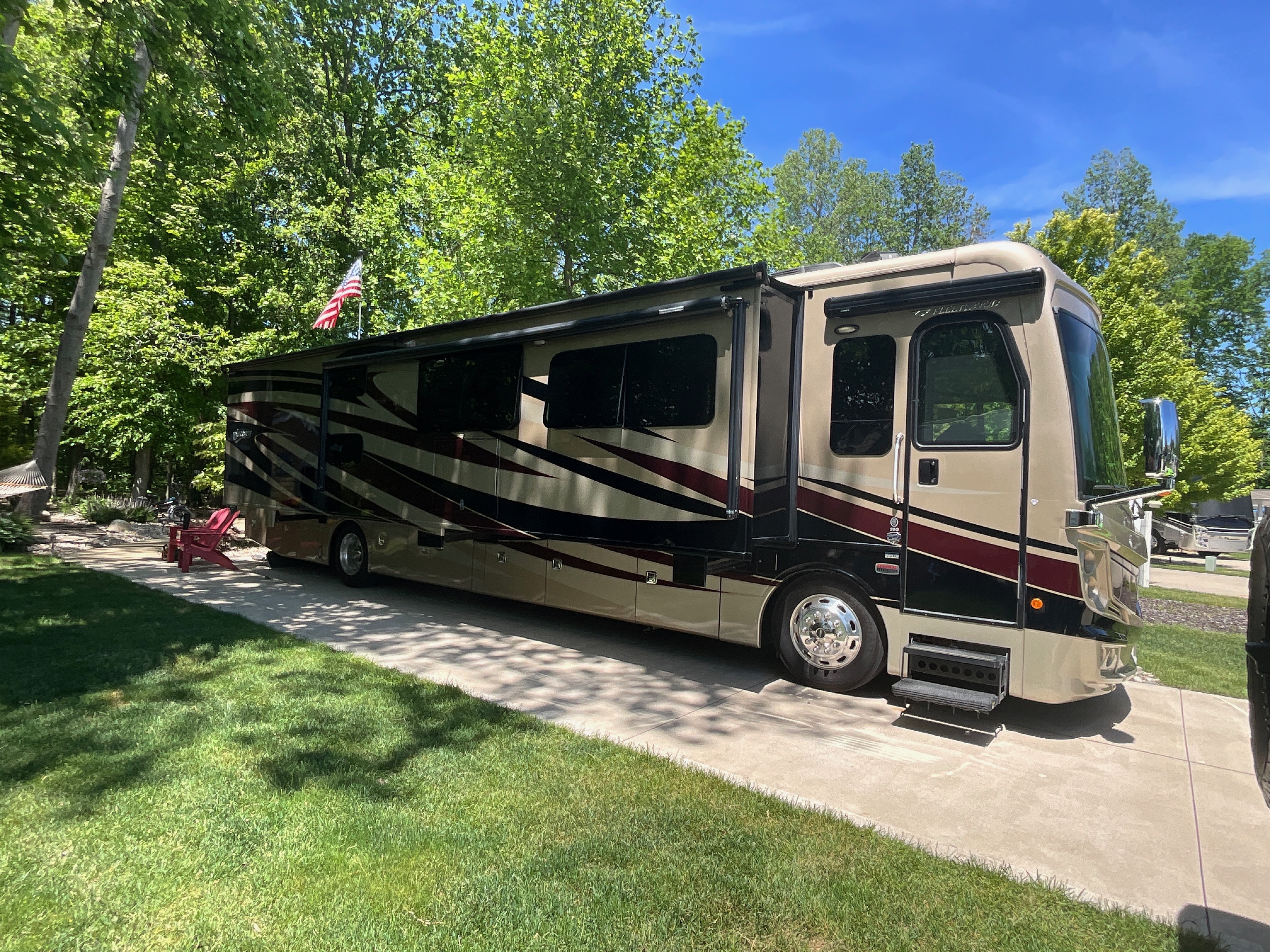 2017 Fleetwood DISCOVERY 39G RV