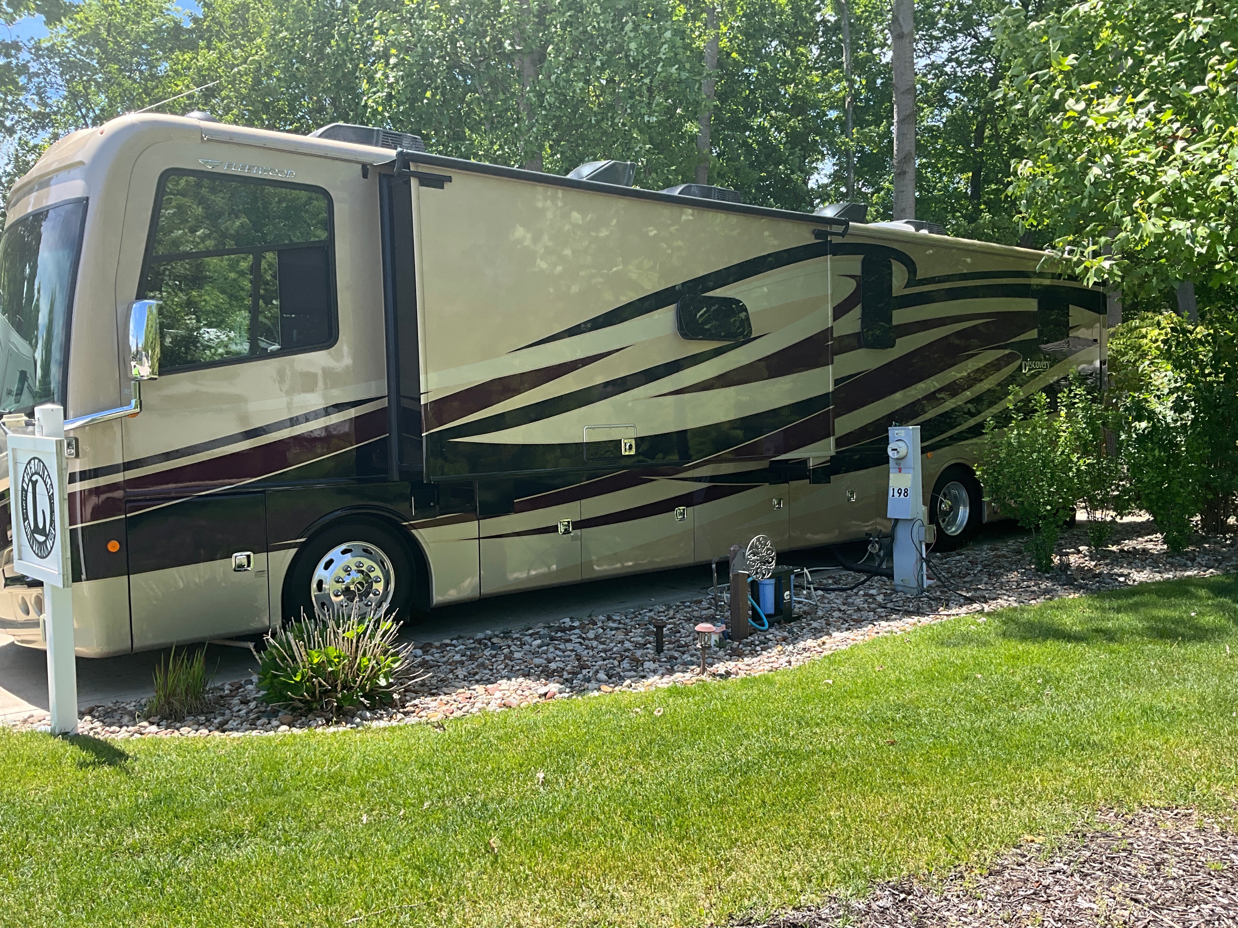 2017 Fleetwood DISCOVERY 39G in south haven MI