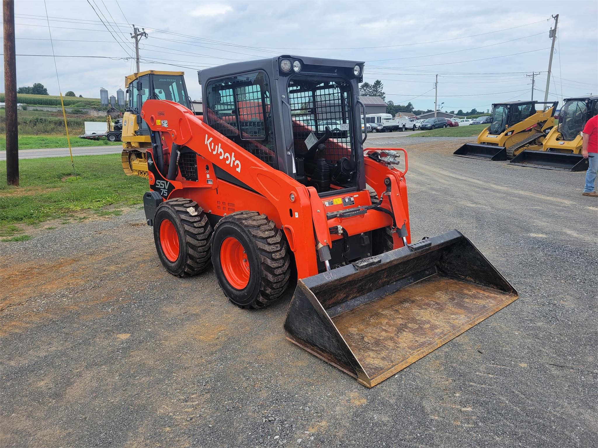 2021 KUBOTA SSV75 in Rolling Meadows, IL