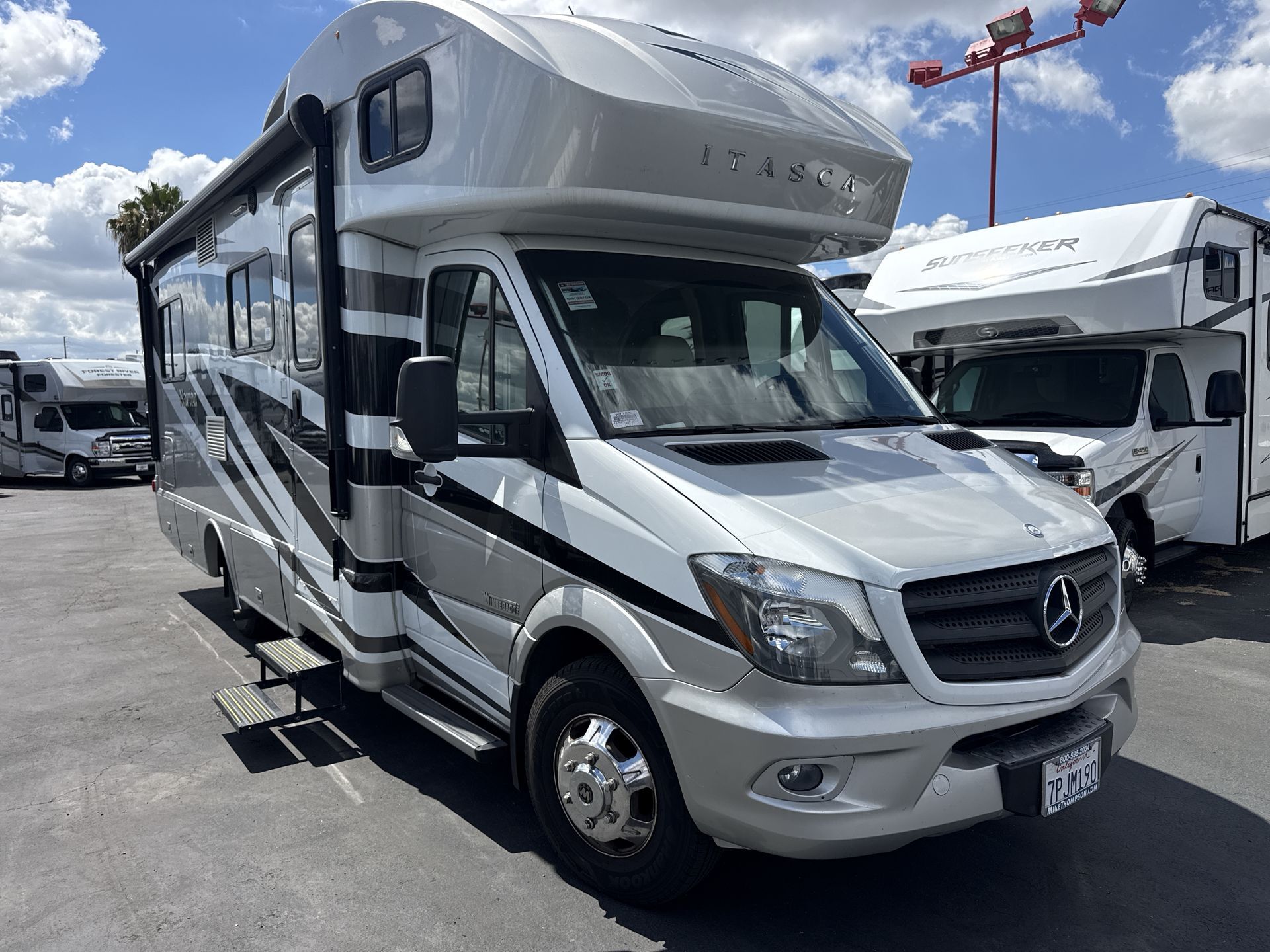 2016 Itasca NAVION 24V in santa fe springs CA