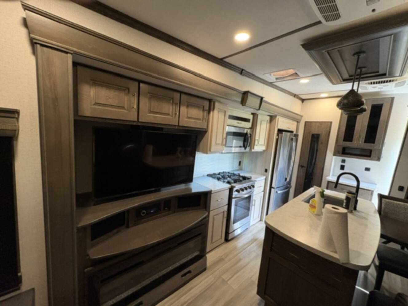 A photo of this 2021 Alliance Rv PARADIGM 390MP
