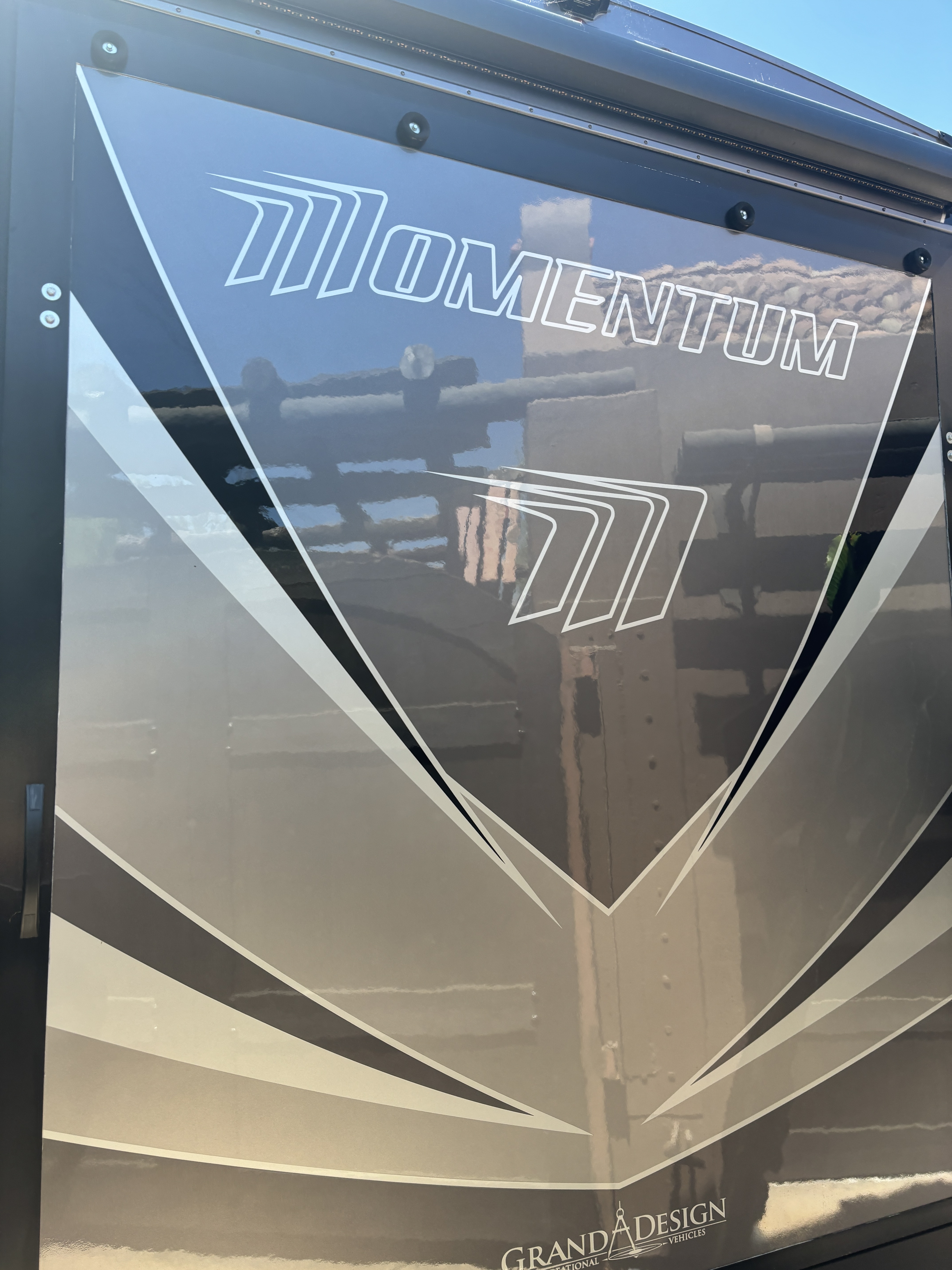 2024 Grand Design MOMENTUM 397TH RV