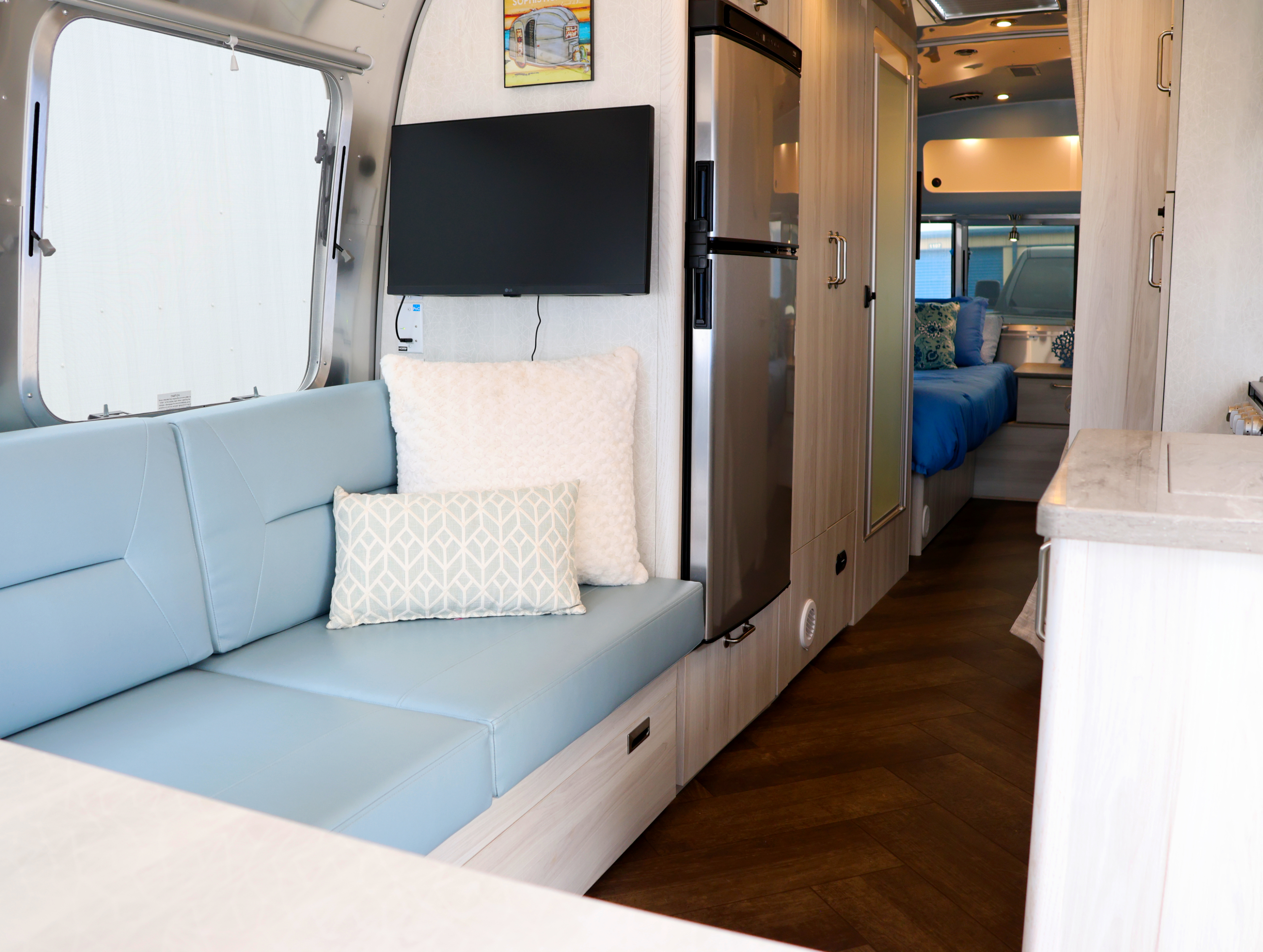 2023 Airstream INTERNATIONAL 27FB TWIN in norman OK