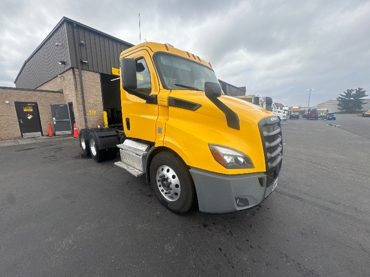 2019 FREIGHTLINER CASCADIA 116 in Eden, MD