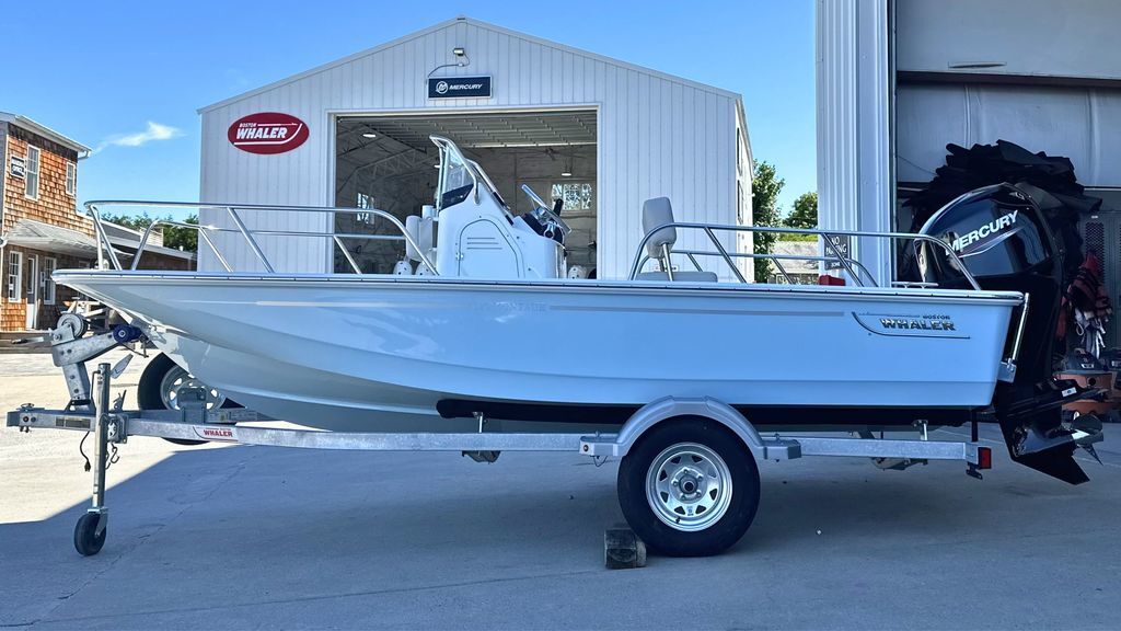 2026 Boston Whaler 150 Montauk in hampton bays NY