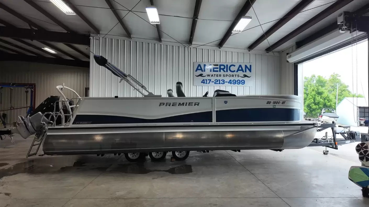2024 Premier Solaris 250 RL in shell knob MO