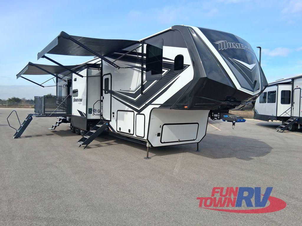 2023 Grand Design Momentum 399TH in cleburne TX