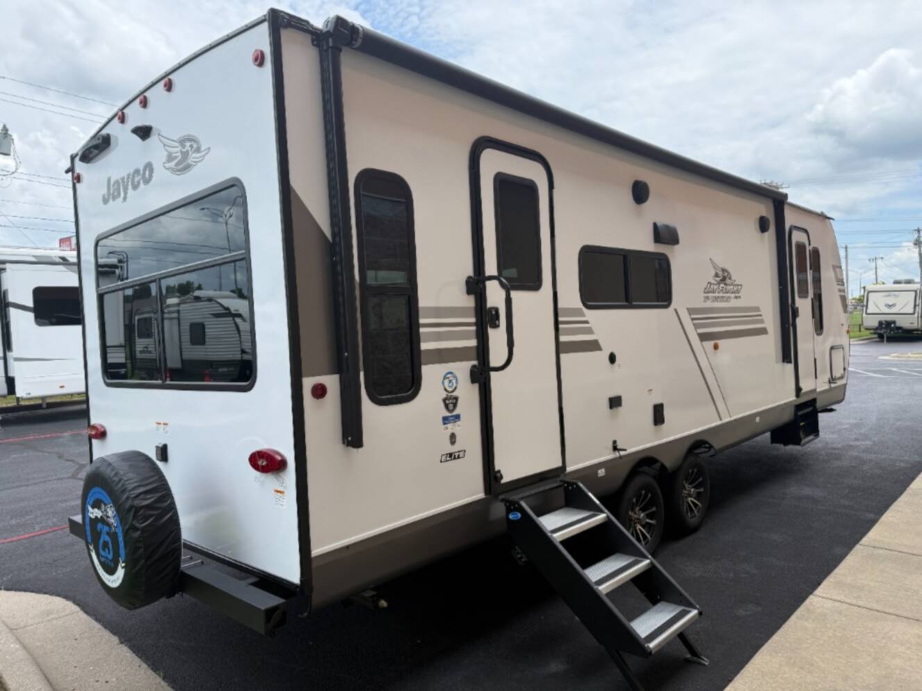 A photo of this 2027 Jayco Jay Flight SLX 262RLS