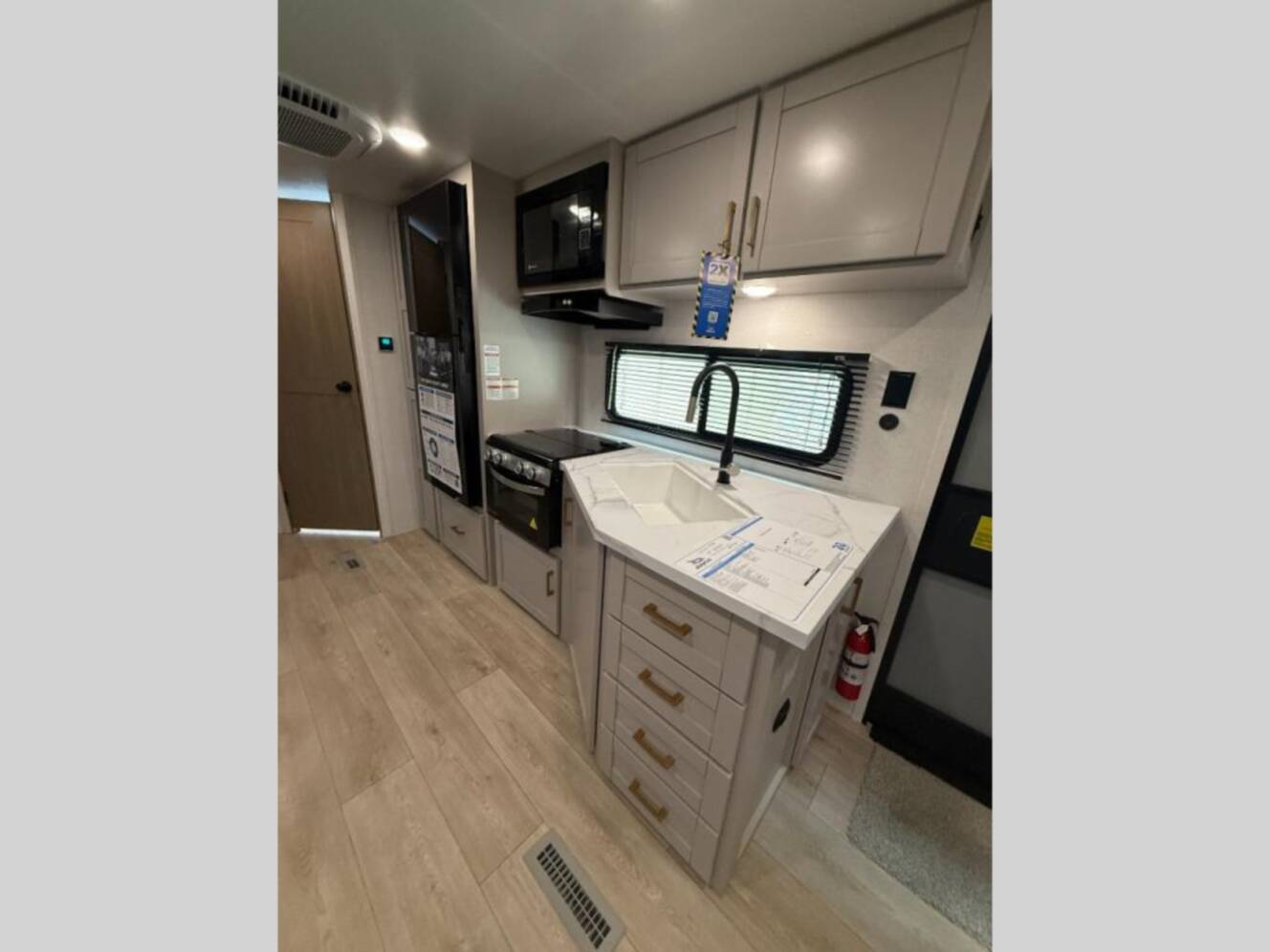 A photo of this 2027 Jayco Jay Flight SLX 262RLS