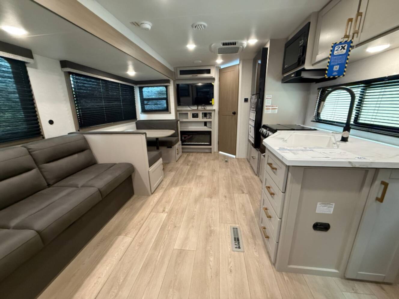 A photo of this 2027 Jayco Jay Flight SLX 262RLS