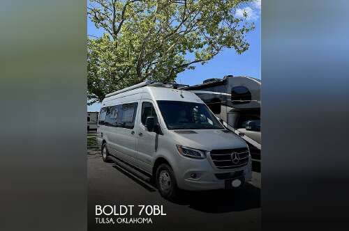 2020 Winnebago Boldt 70BL Q70BL in tulsa OK