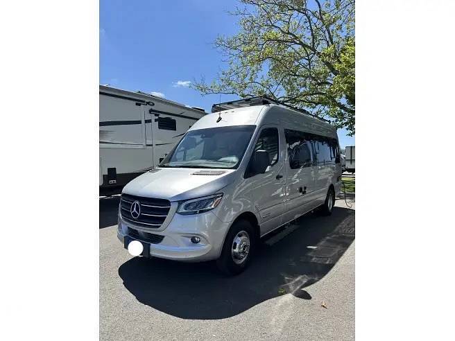 2020 Winnebago Boldt 70BL Q70BL in tulsa OK