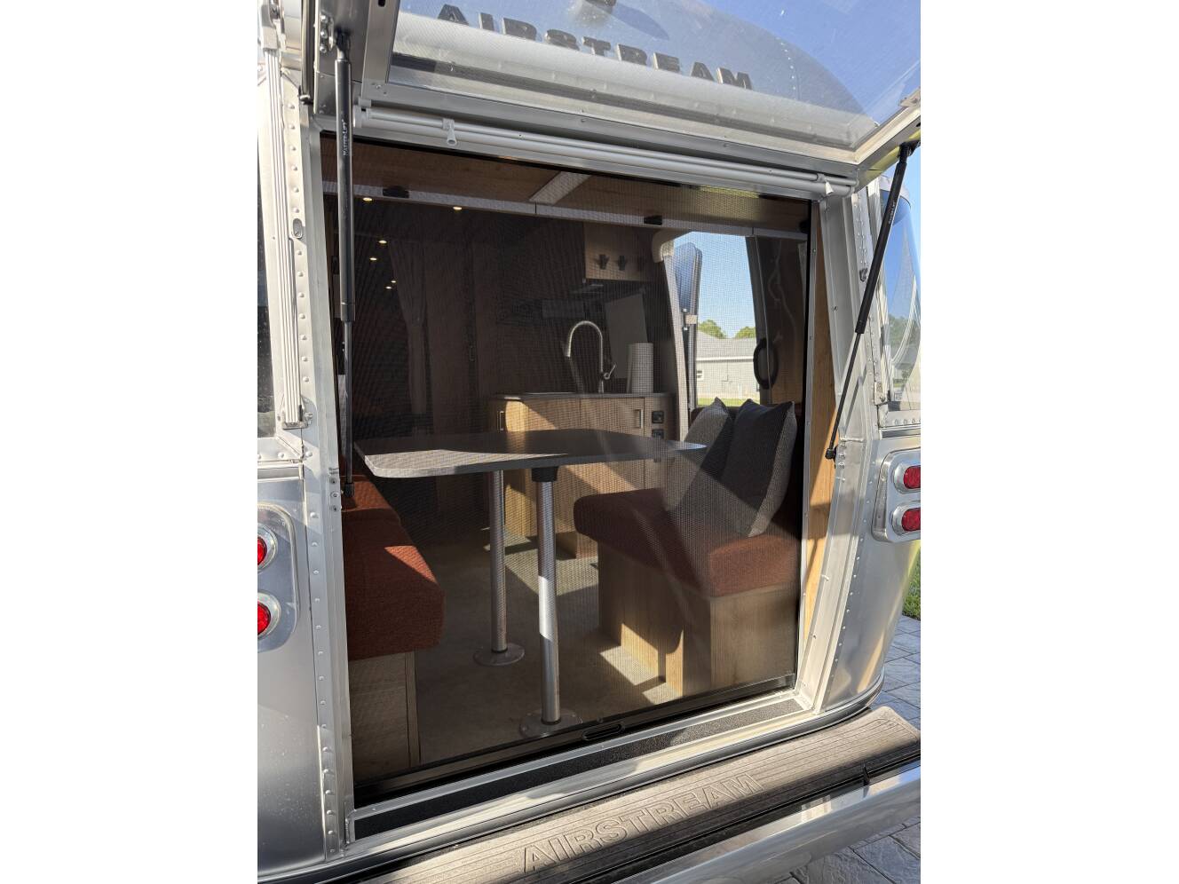 A photo of this 2024 Airstream TRADE WIND 25FBQH