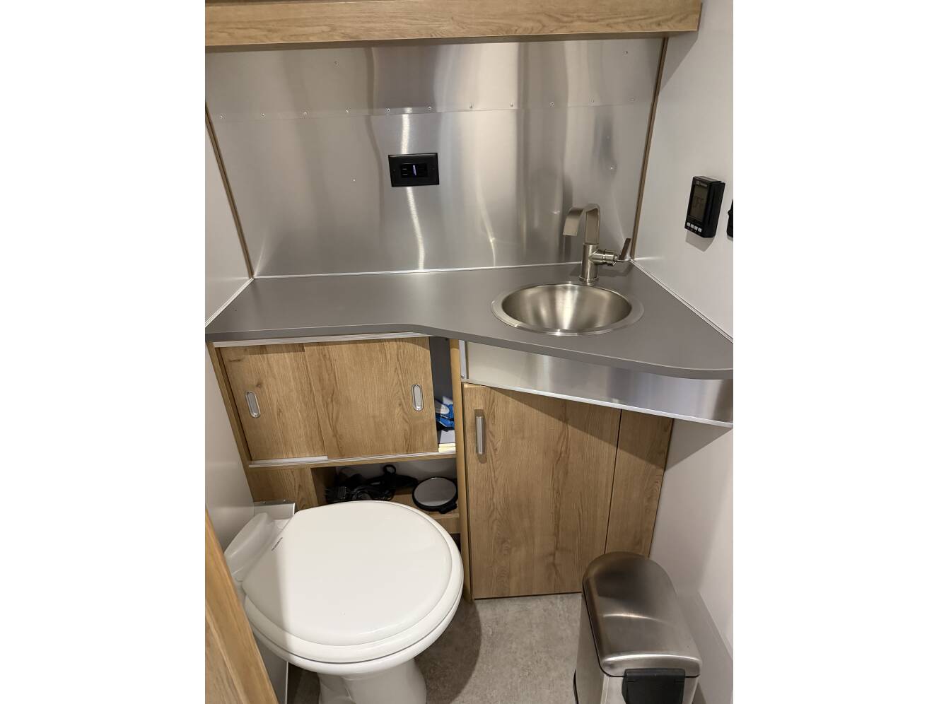 A photo of this 2024 Airstream TRADE WIND 25FBQH