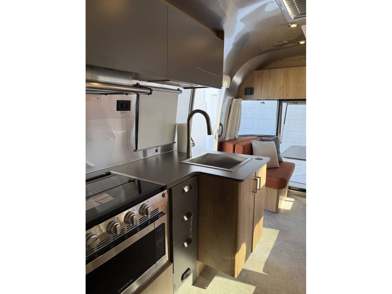 A photo of this 2024 Airstream TRADE WIND 25FBQH