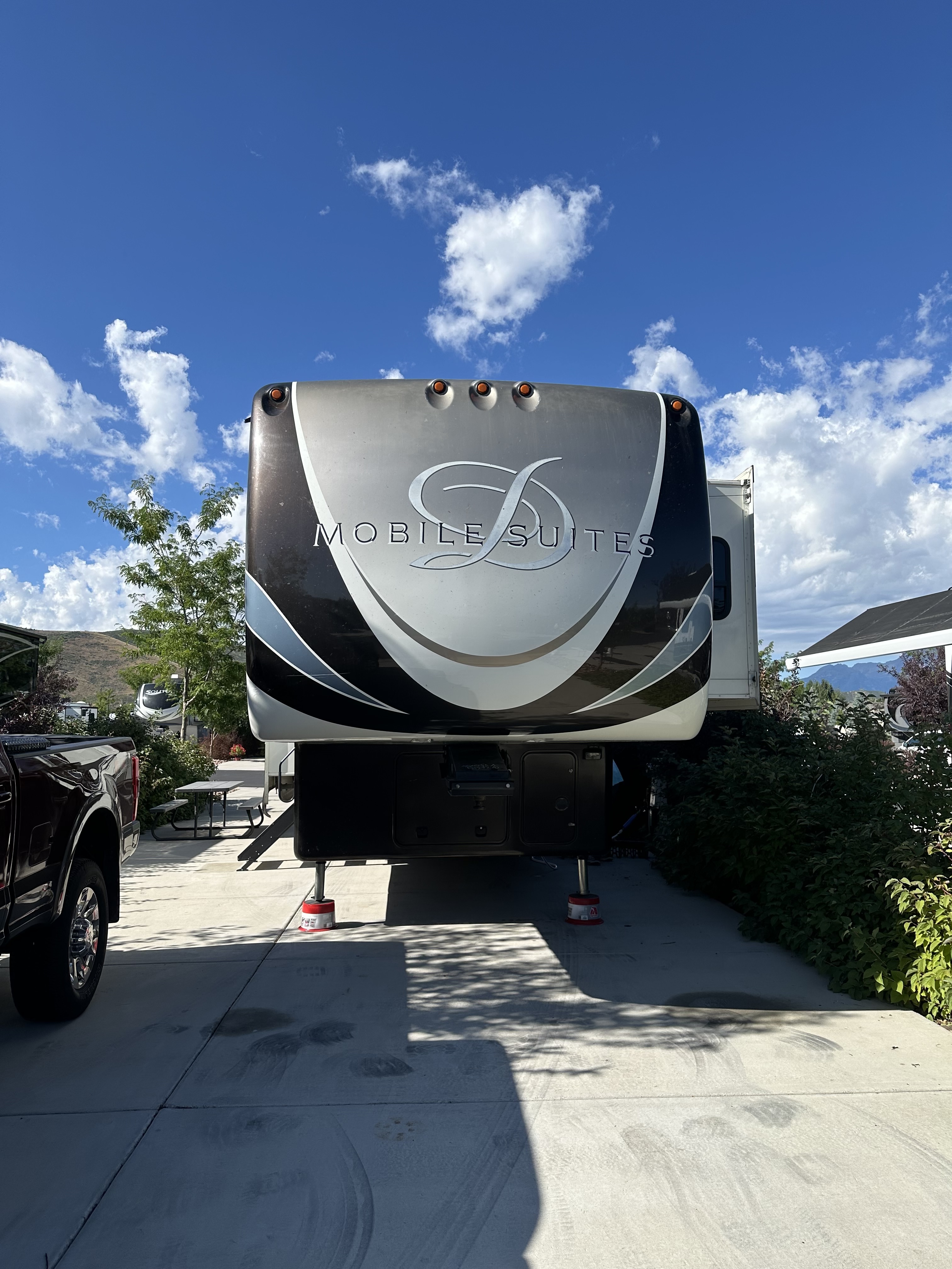 2015 DRV MOBILE SUITES 38RSSA RV