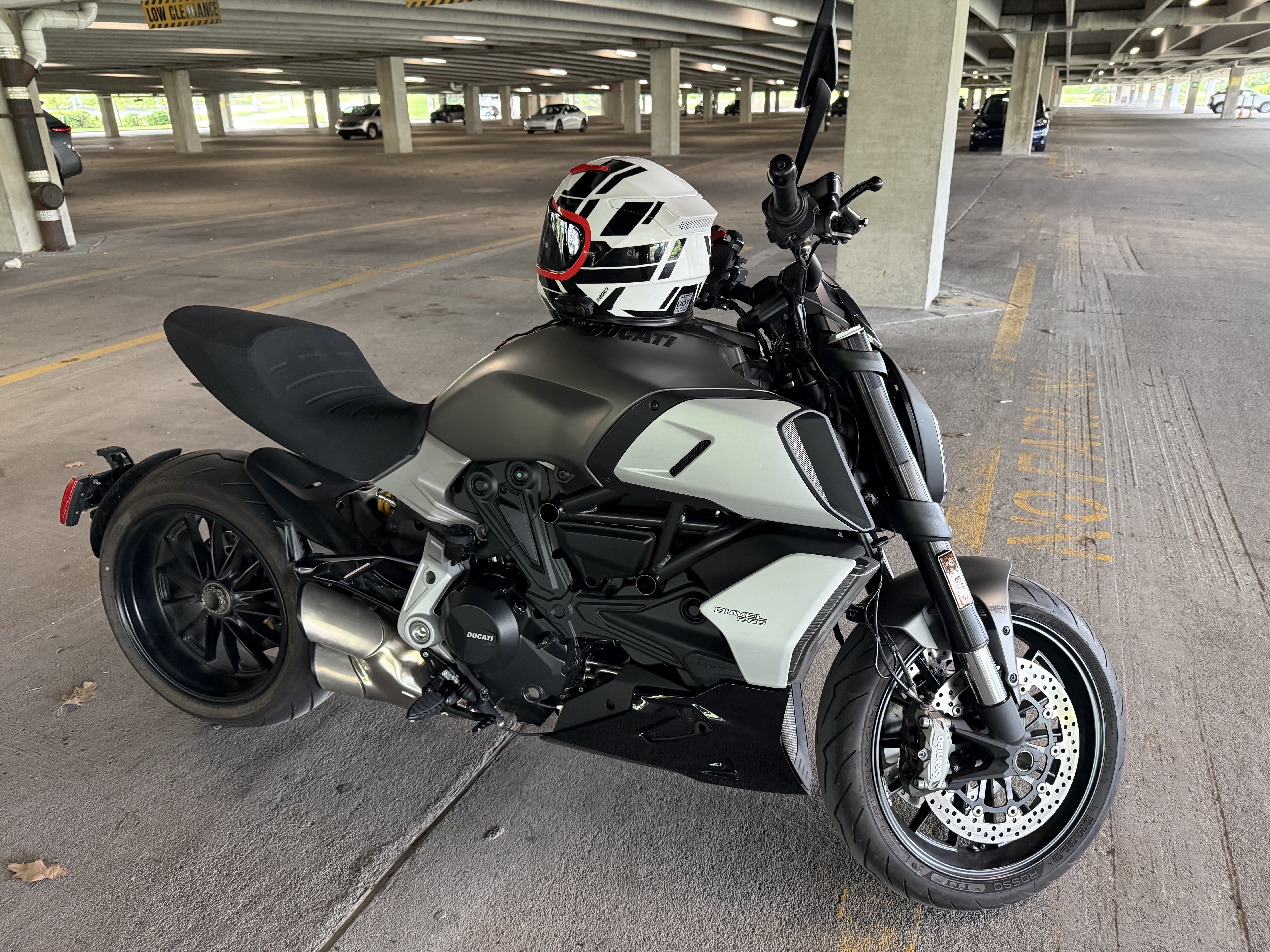 2019 Ducati DIAVEL 1260 Sportbike motorcycle