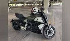2019 Ducati DIAVEL 1260 Sportbike motorcycle