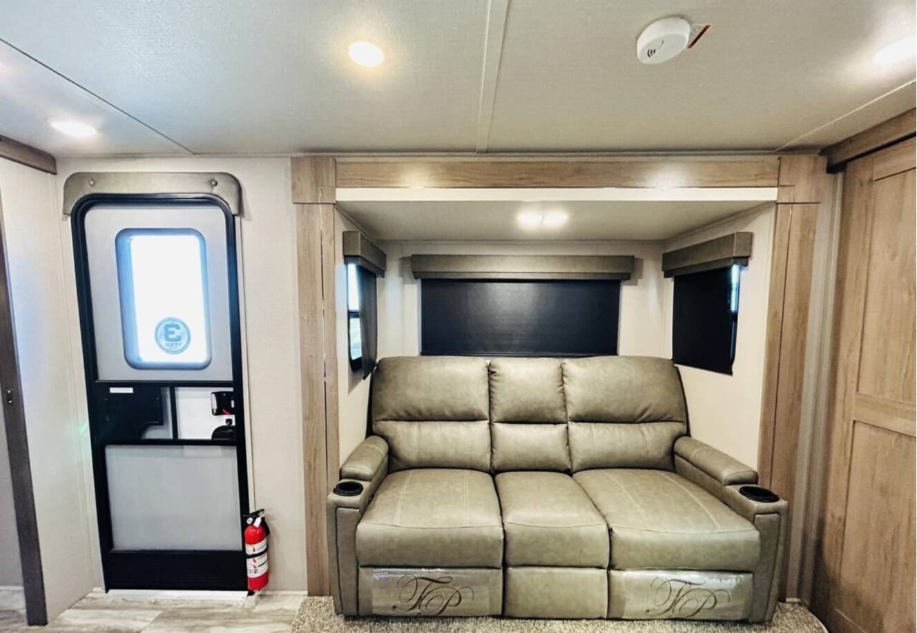 A photo of this 2022 Grand Design IMAGINE XLS 22RBE