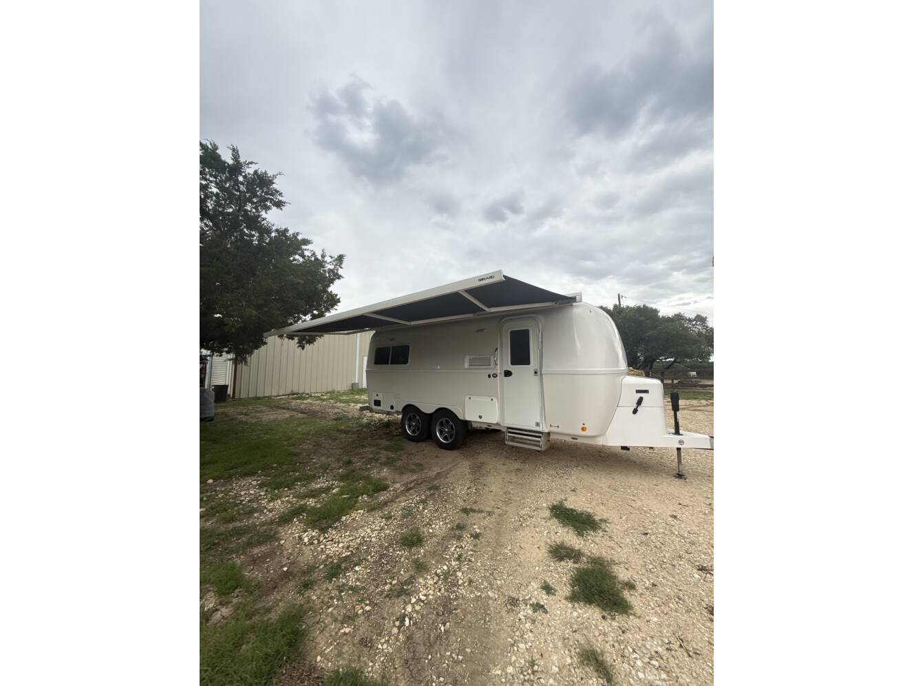A photo of this 2023 Oliver LEGACY ELITE II STANDARD