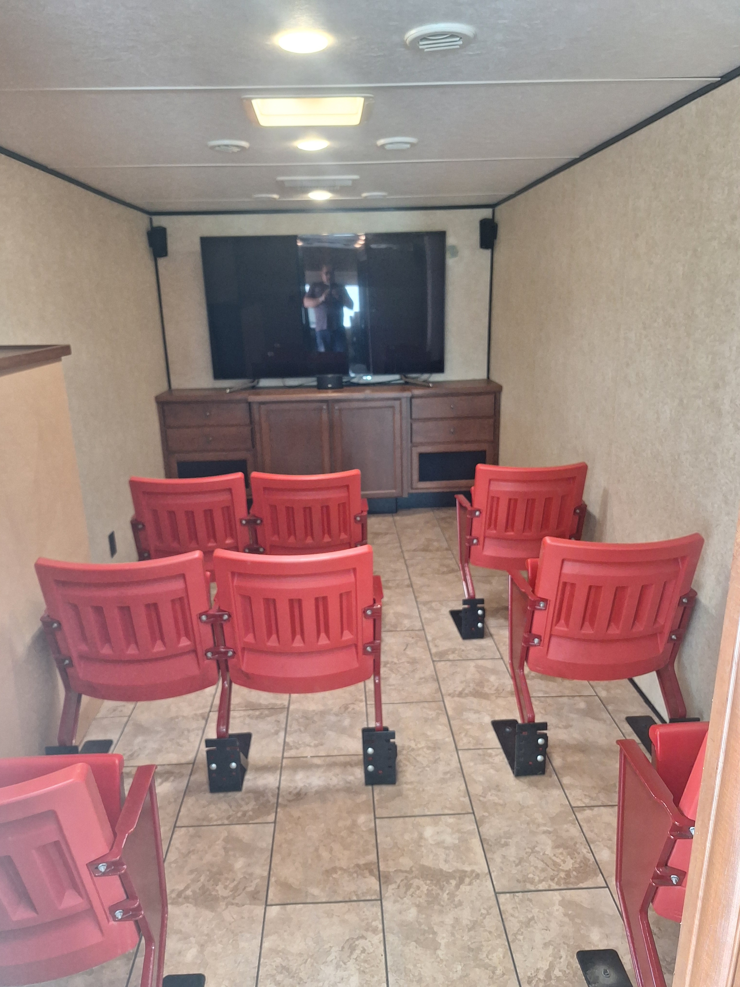 2016 Forest River tailgator, office, mobile blood bank RV