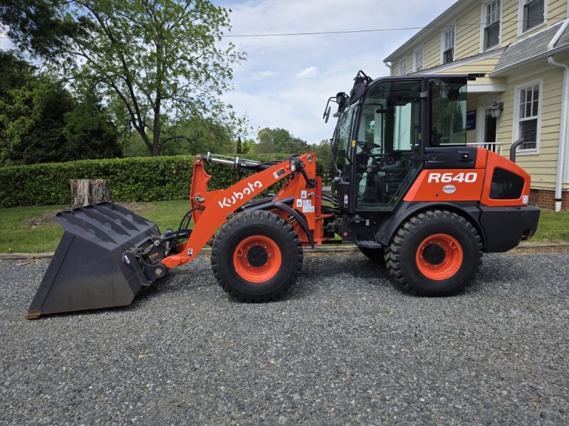 2024 KUBOTA R540 in York Springs, PA
