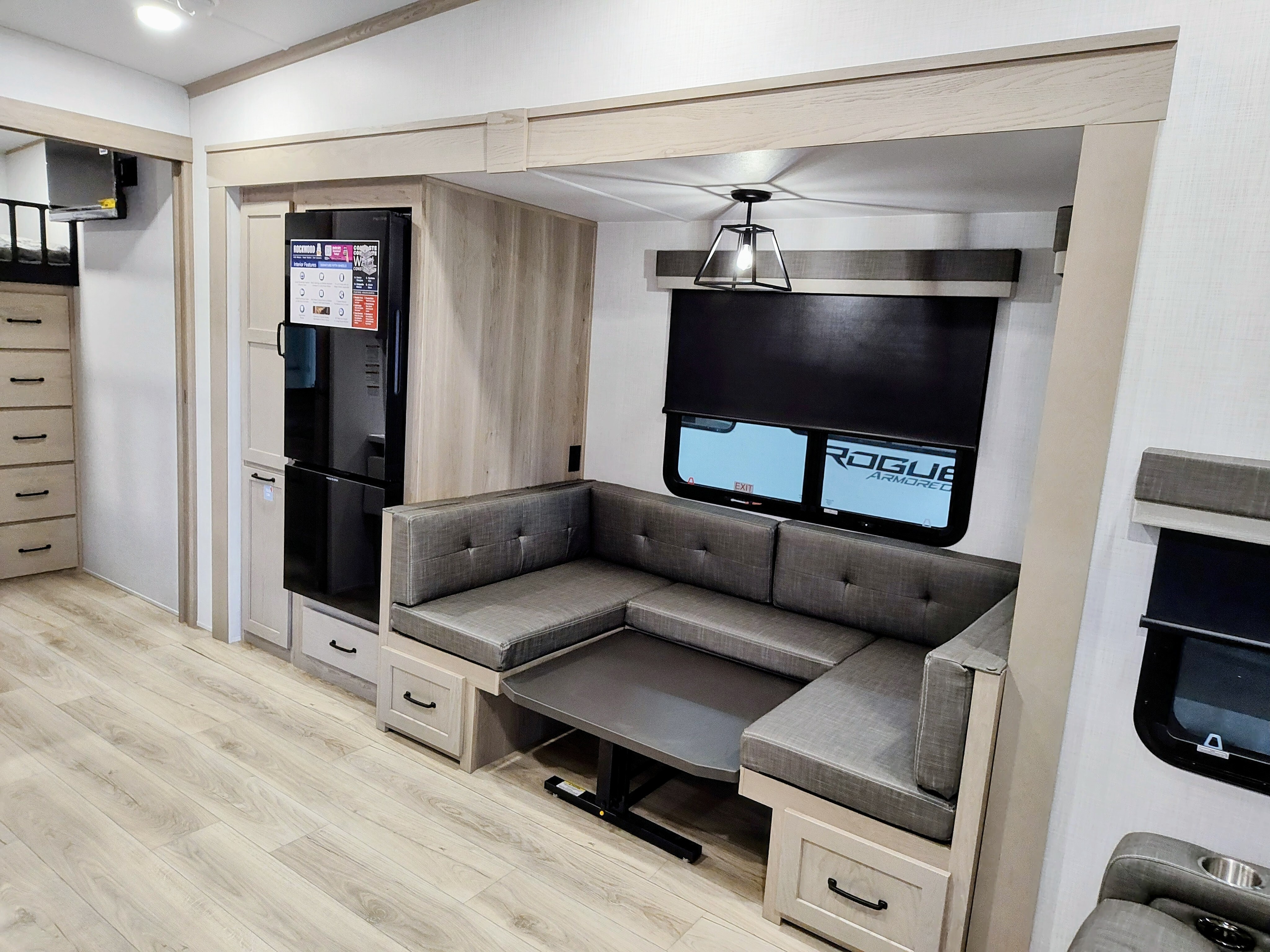 2025 Forest River ROCKWOOD SIGNATURE FW R374DBH in matthews NC