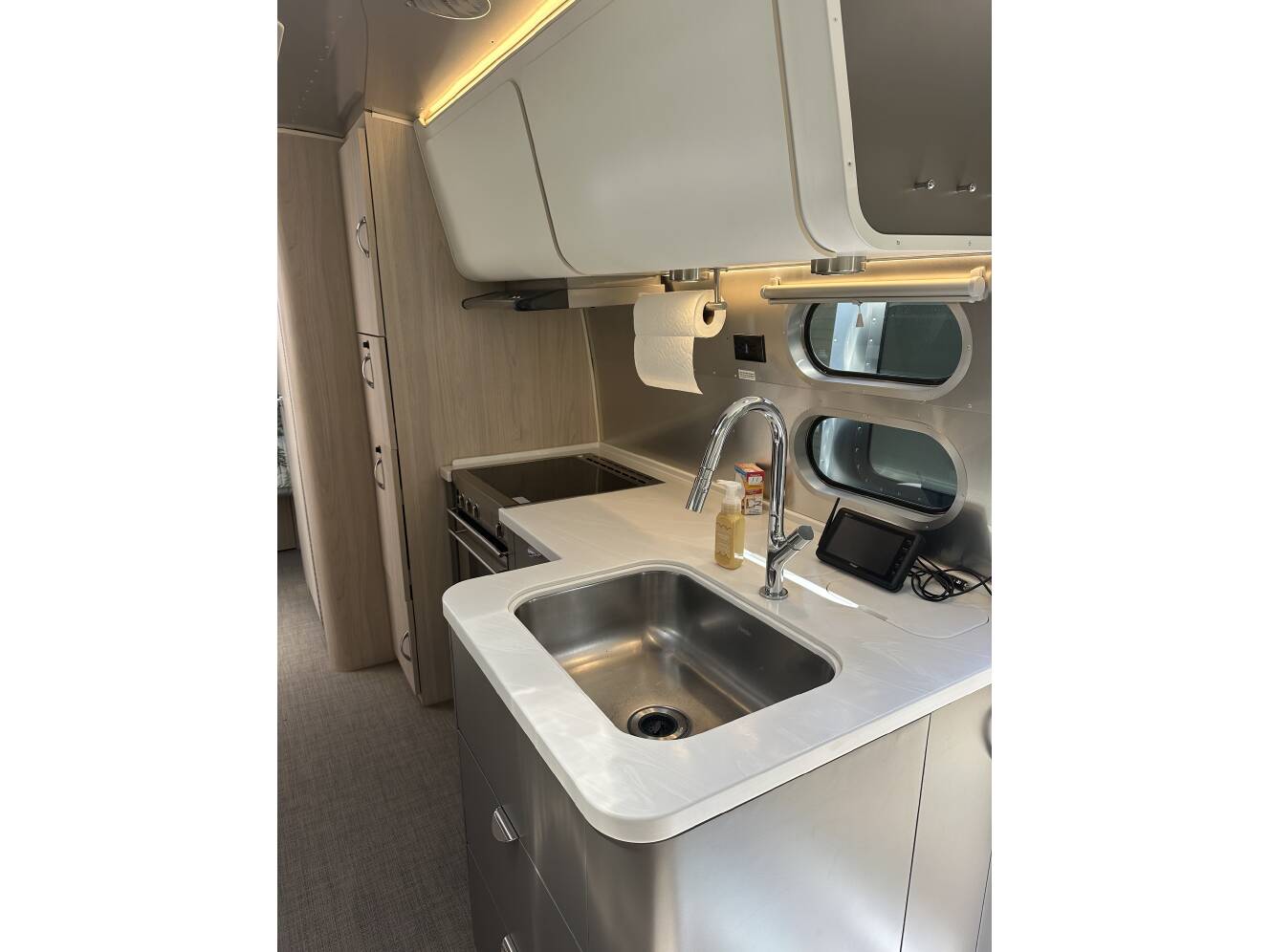 A photo of this 2023 Airstream GLOBETROTTER 27FB