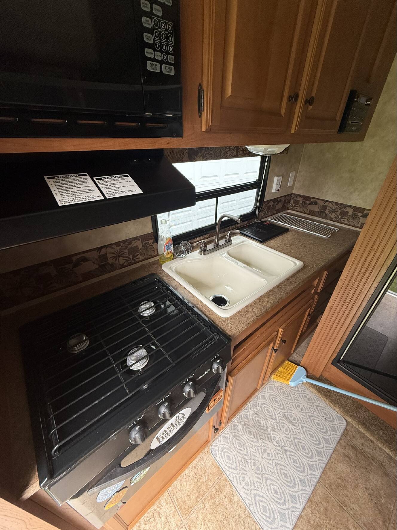 A photo of this 2010 K-Z SPORTSMEN FIFTH WHEEL 231RK