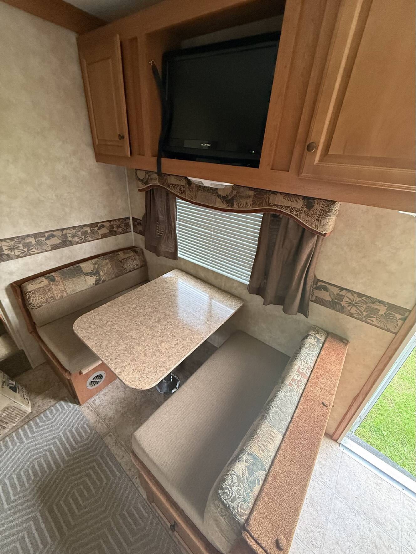 A photo of this 2010 K-Z SPORTSMEN FIFTH WHEEL 231RK